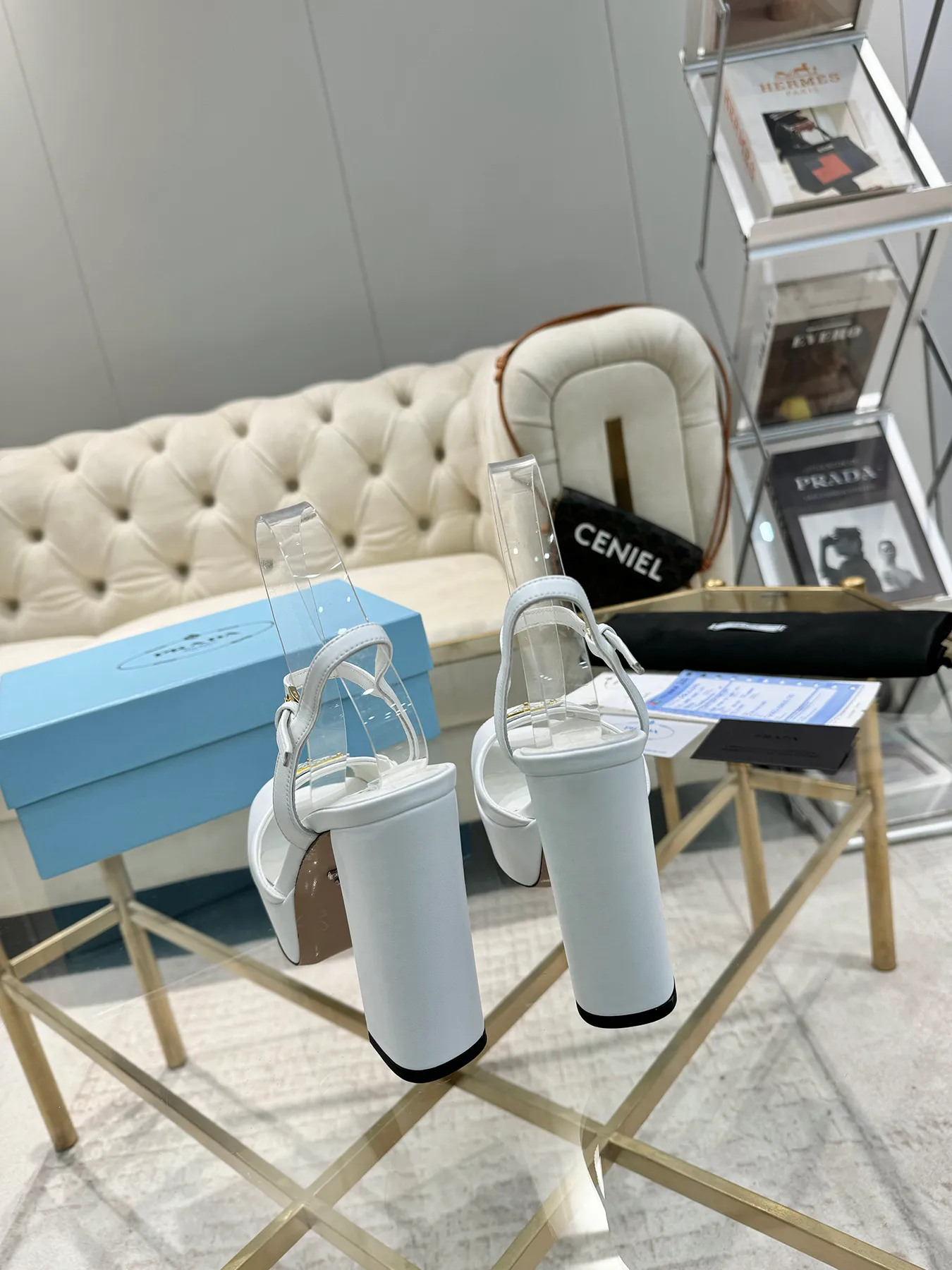 👟👟Ex-factory price 600👟👟 (imitation leather bottom-20) New arrival 👉Ready stock👈Remove the original board and make a 1:1 replica‼ ️The highest version ✅ Prada's early spring catwalk hot style 😘The latest spring style Thick heel square toe water platform series (genuine leather outsole) (simulated leather sole) A must-have for goddesses Super beautiful on the feet 👉The upper is made of imported original calfskin, soft and textured Inner + foot pads Imported sheepskin lining, breathable and comfortable Private model water platform Heel Water platform 4M Heel height 13M Code number 35M-39M (34 40 41 42 43 is custom-made and cannot be returned or exchanged)